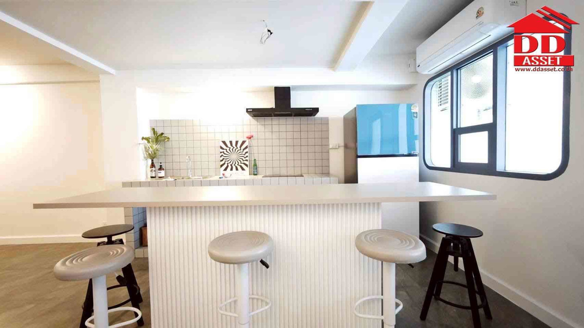 ทาวน์โฮมโชคชัย4 ลาดพร้าว71 : ขาย / ให้เช่า ทาวน์เฮาส์ 2 ชั้น โชคชัย 4 ซอย 55 รีโนเวทใหม่ เฟอร์นิเจอร์ครบ พร้อมอยู่ รหัสทรัพย์ : T8238