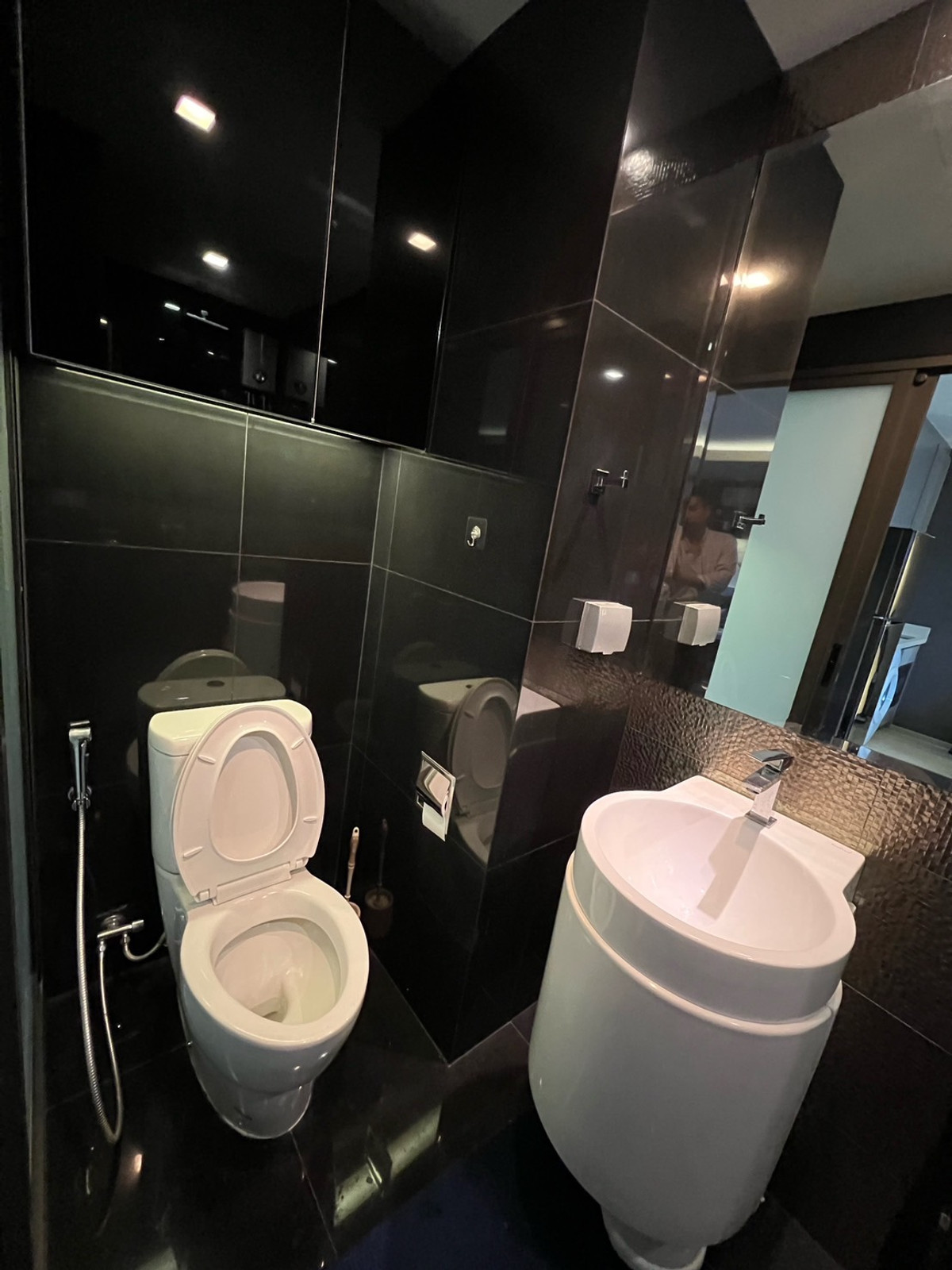 ให้เช่าคอนโดสุขุมวิท อโศก ทองหล่อ : ห้องว่าง5เม.ษ.69 ให้เช่า Rhythm Sukhumvit 36–38  คอนโดทำเริ่ด ใกล้ BTS ทองหล่อ และ BTS พร้อมพงษ์ เดินทางสะดวก