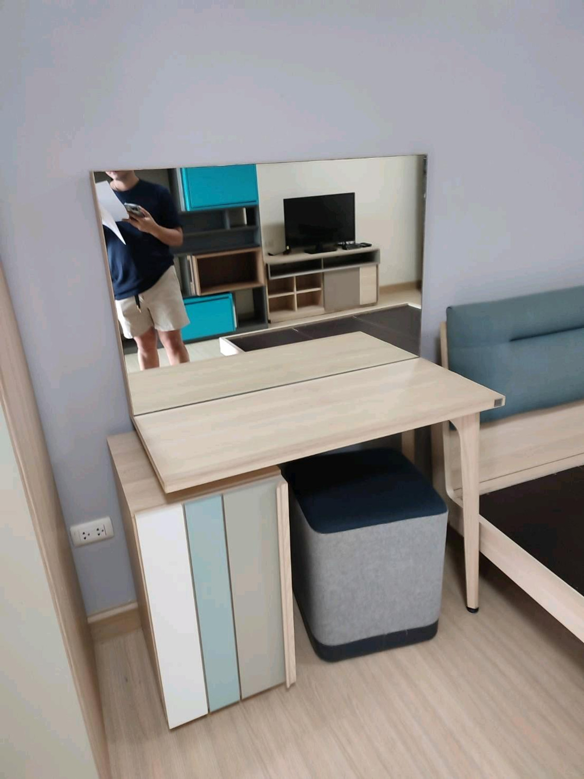 For RentCondoBang kae, Phetkasem : Condo next to MRT BangWa Interchange MRT, convenient travel, easy to find things to eat.