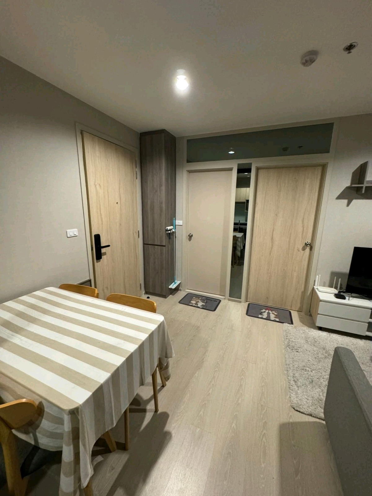 For RentCondoPattanakan, Srinakarin : 💥 Beautiful room, high floor, great view, next to the MRT Yellow Line in front of the project 💥