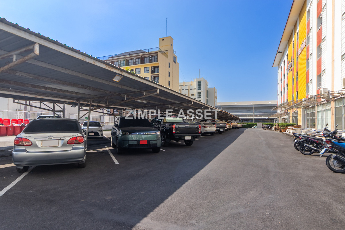 For RentSamut Prakan,Samrong : Line ID: @zimple_asset  Modern room apartment in Bang Phli, fully furnished with electrical appliances and great facilities Clean, secure, and conveniently located near shopping malls, community areas, and Bang Phli Industrial Estate.