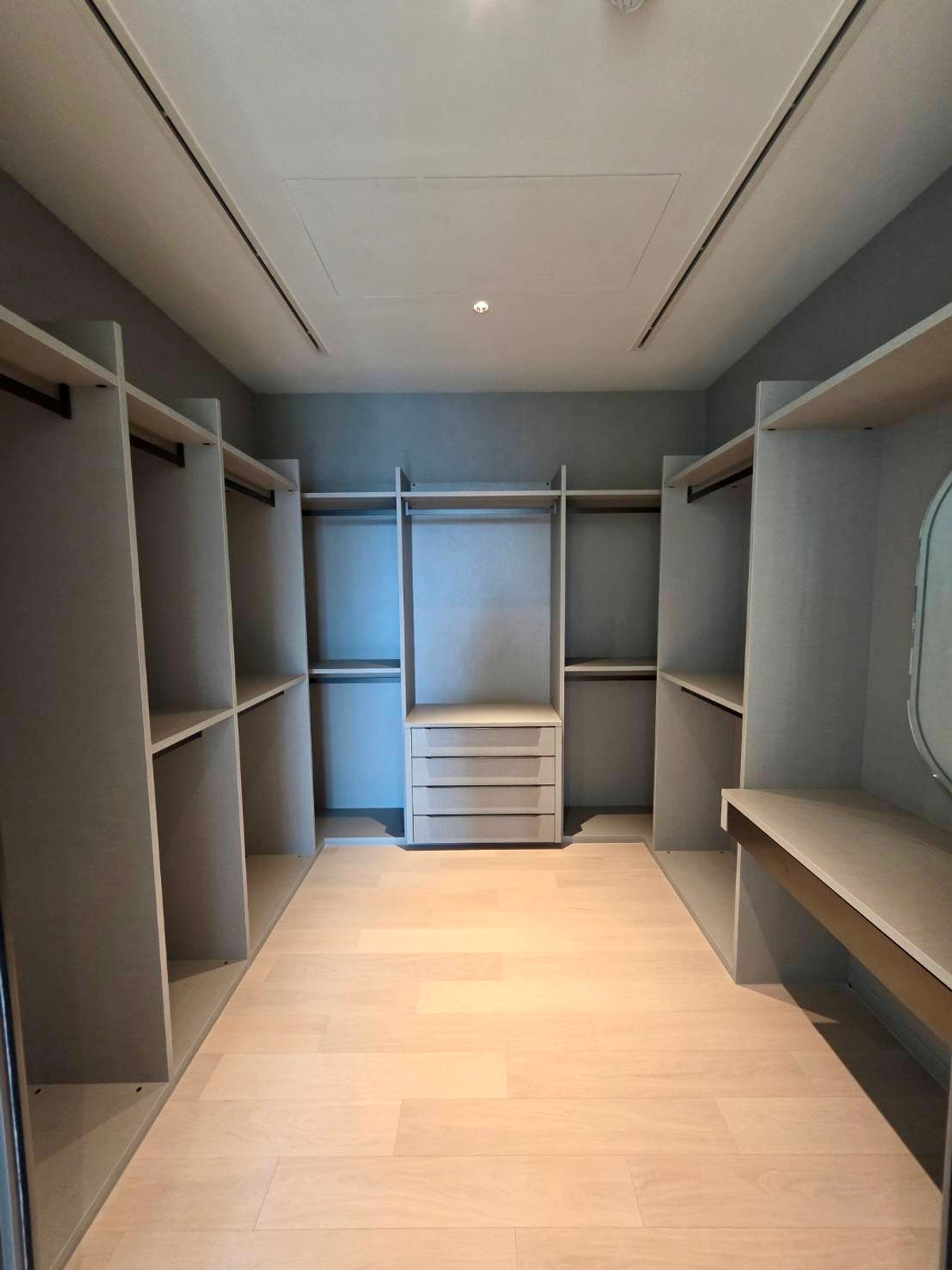 For SaleCondoWitthayu, Chidlom, Langsuan, Ploenchit : EI8HTEEN SEVEN: 3bed 3bath 173sqm. 72,000,000 Corner full lumpini view Am: 0656199198