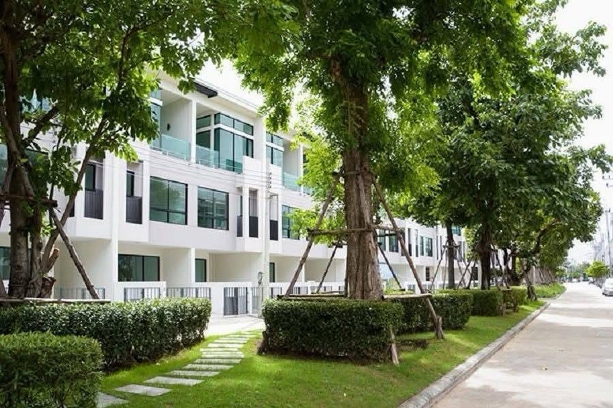 For SaleHome OfficeBang Sue, Wong Sawang, Tao Pun : 3-Storey Home Office for Sale in Prachachuen near Expressway, Flexible Layout for Living or Business