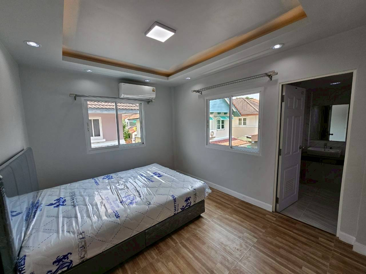 ให้เช่าบ้านนวมินทร์ รามอินทรา : ให้เช่าบ้านเดี่ยว เรสซิเด้นซ์พาร์ค ชวนชื่นซิตี้  4 ห้องนอน 4 ห้องน้ำ จอดรถ 2 คัน 