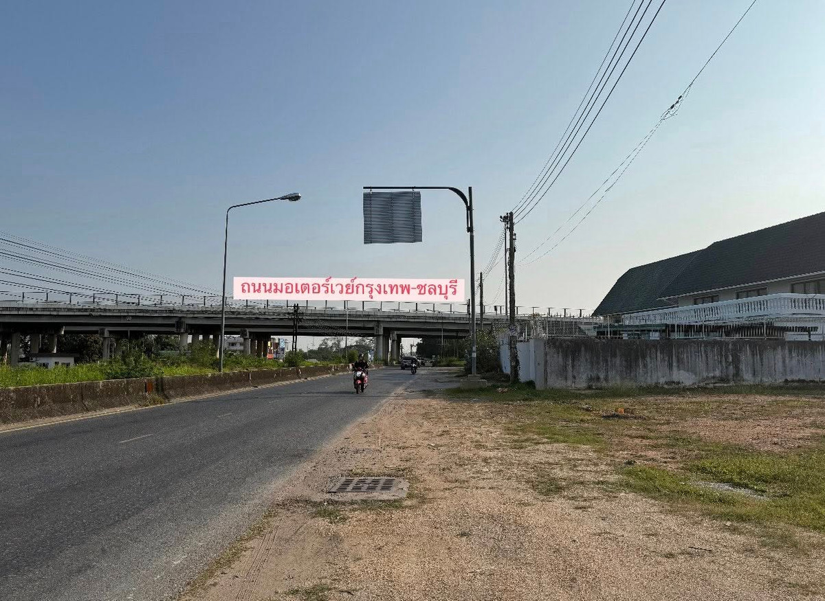 ขายที่ดินพัทยา บางแสน ชลบุรี สัตหีบ : ที่ดิน 257 ตร.วา. ติดถนนเลียบทางรถไฟ พัทยาเหนือ / (ขาย), Land 257 sq m. next to the railway road North Pattaya / (FOR SALE) BEWN124