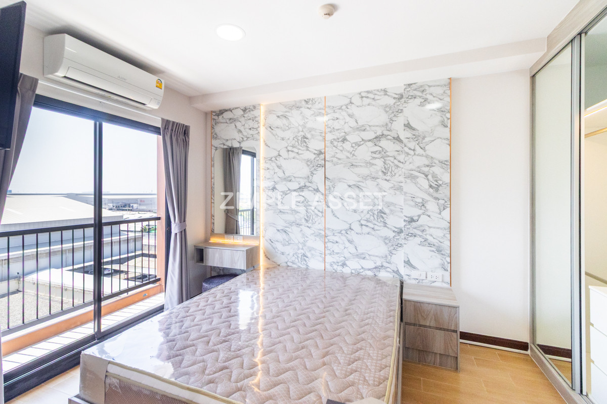 For RentSamut Prakan,Samrong : Line ID: @zimple_asset  Modern room apartment in Bang Phli, fully furnished with electrical appliances and great facilities Clean, secure, and conveniently located near shopping malls, community areas, and Bang Phli Industrial Estate.