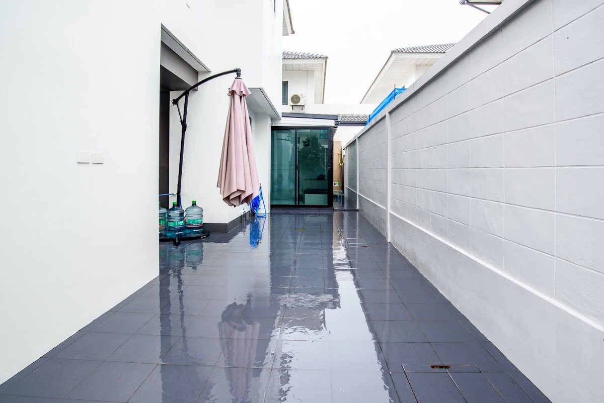 For SaleHousePattaya, Bangsaen, Chonburi : Supalai Park Ville Pattaya for sale | 2-story detached house, wide area, with furniture.