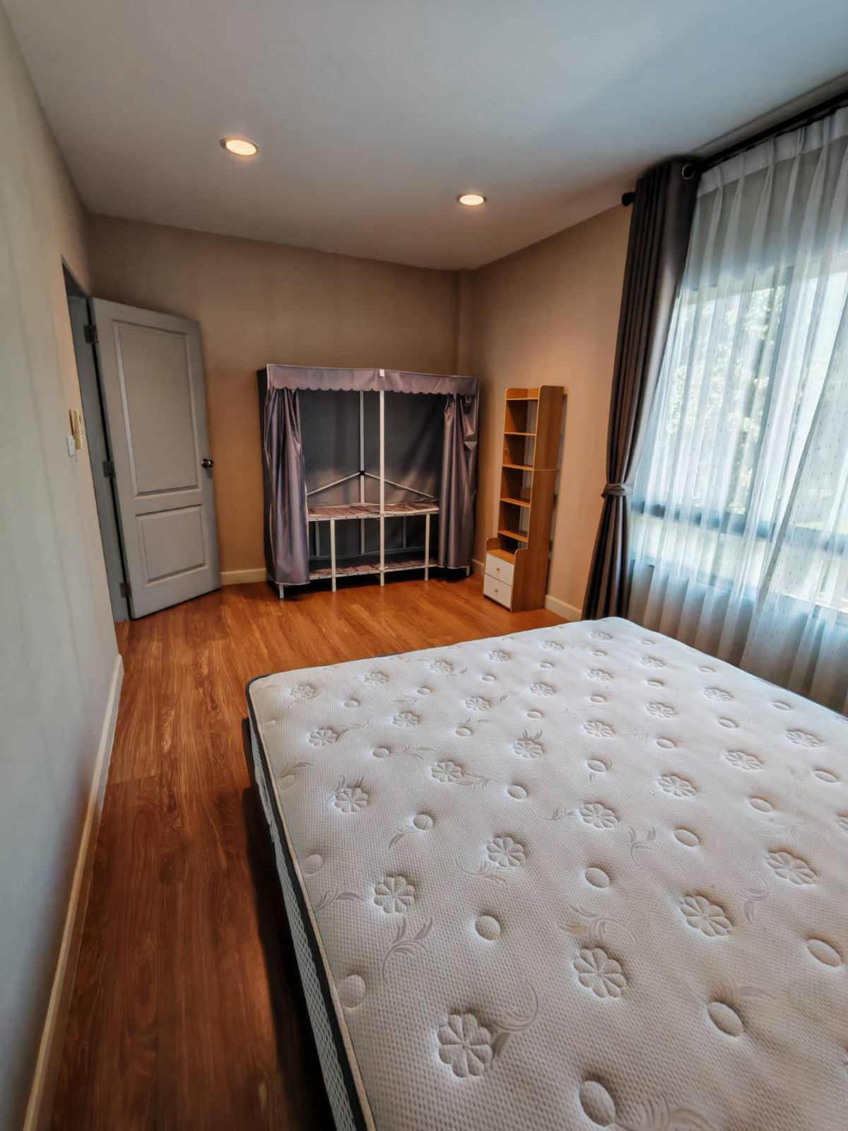 ให้เช่าบ้านนวมินทร์ รามอินทรา : ให้เช่าบ้านเดี่ยว ไลฟ์ บางกอก บูเลอวาร์ด รามอินทรา 65 (53 ตร.ว.) 4 นอน 3 น้ำ แปลงหน้าสวน พร้อมอยู่