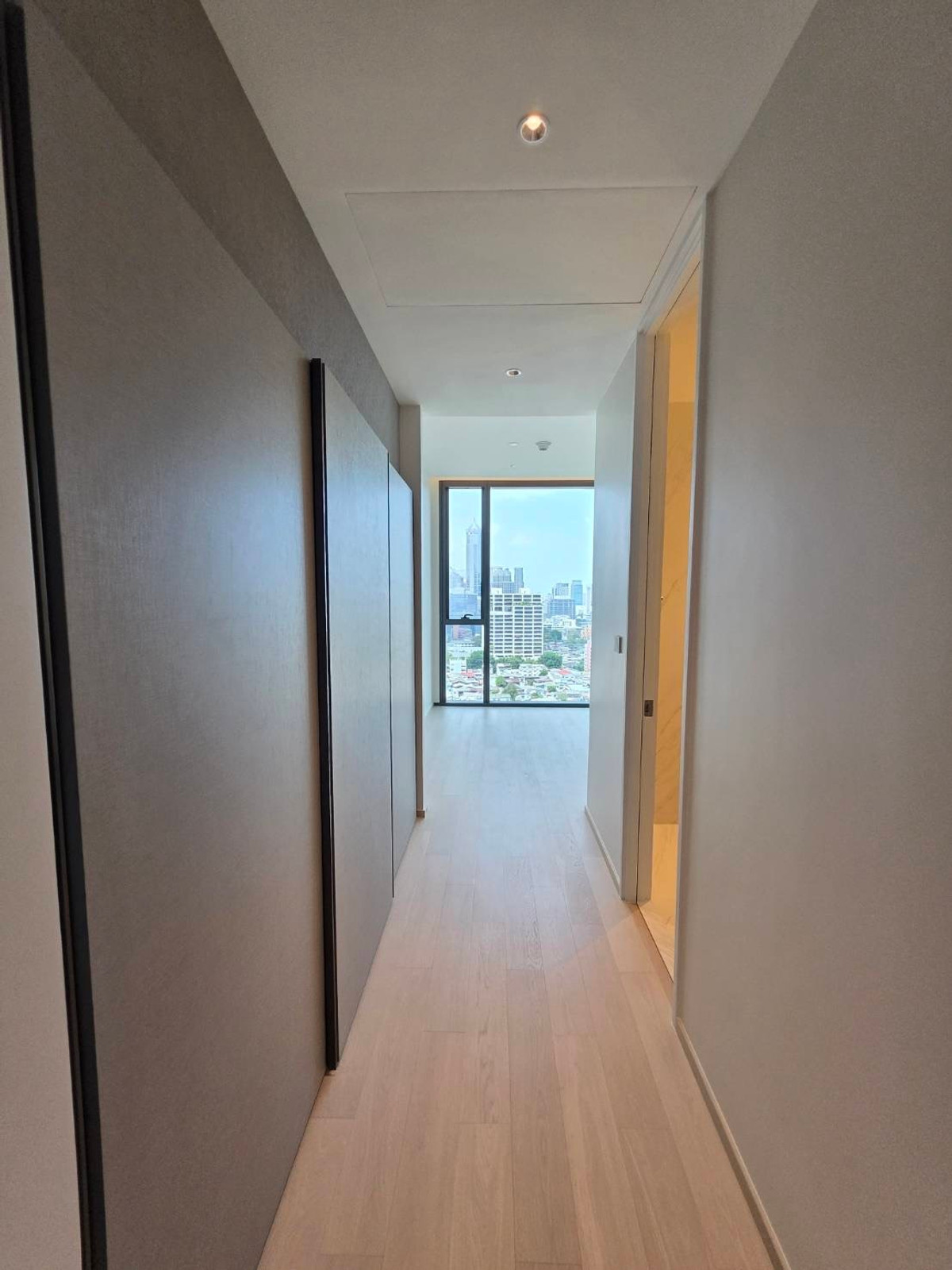 For SaleCondoWitthayu, Chidlom, Langsuan, Ploenchit : EI8HTEEN SEVEN: 3bed 3bath 173sqm. 72,000,000 Corner full lumpini view Am: 0656199198