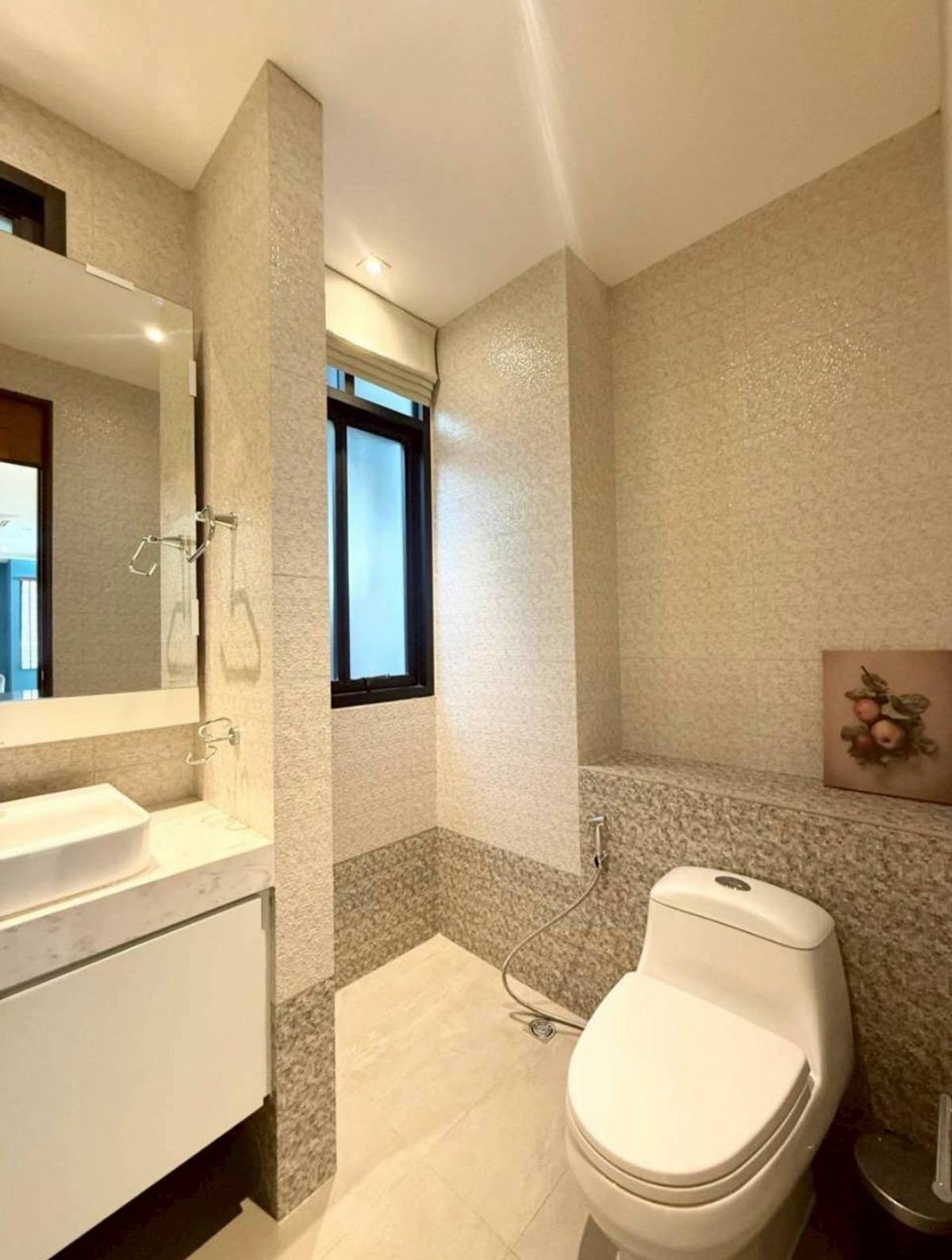 For RentTownhomeSukhumvit, Asoke, Thonglor : RH032526 For rent, 3-story townhome with Private Pool at Sukhumvit 24, near BTS Phrom Phong.