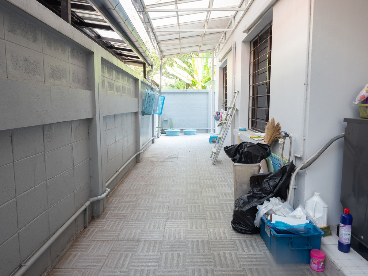 ขายบ้านเสรีไทย-นิด้า : หมู่บ้านนวธานี / 5 ห้องนอน (ขาย), Moo Baan Navatanee  / 5 Bedrooms (FOR SALE) FAHS060