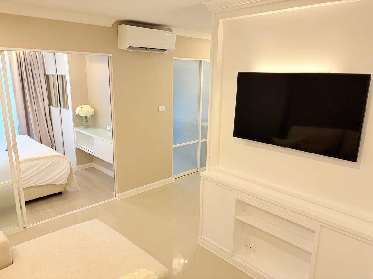 For SaleCondoRama9, Petchburi, RCA : Lumpini Place Rama 9 – For Sale
✨ 1 Bedroom | 37 sqm