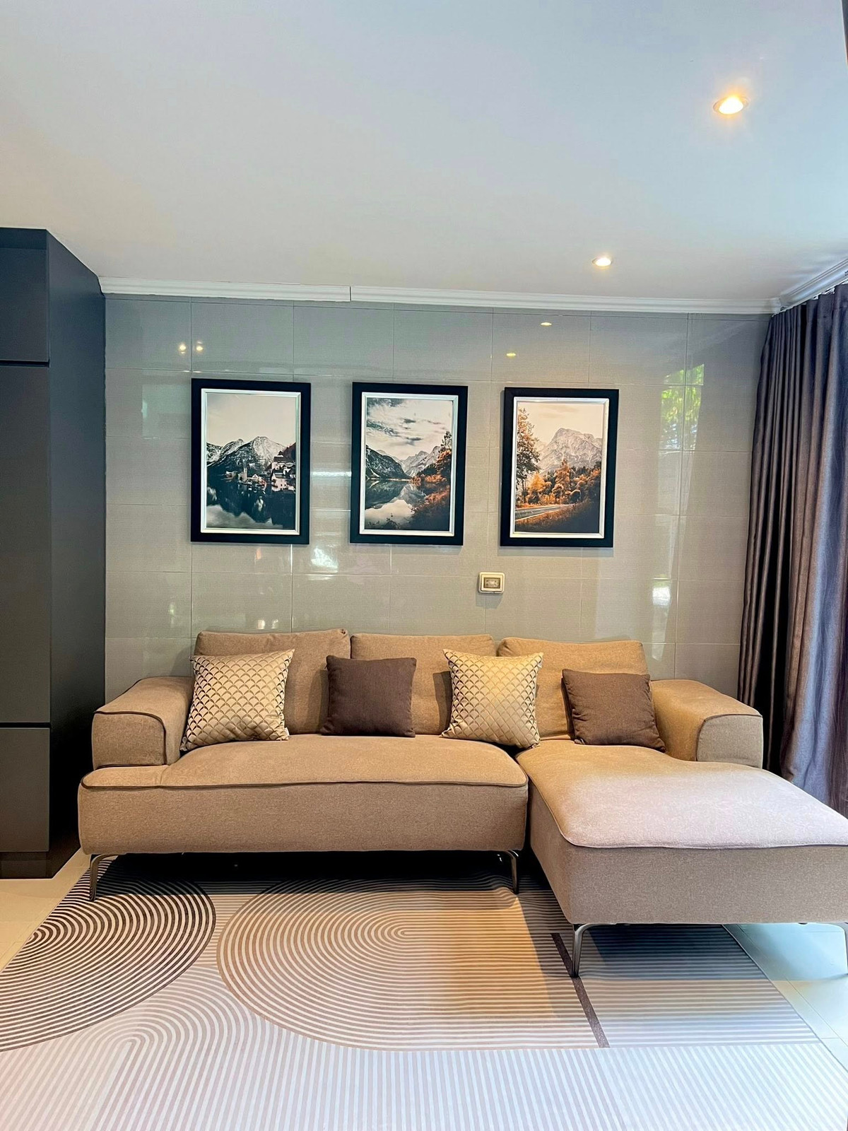 For RentTownhomePattanakan, Srinakarin : For rent, corner house, 30 sq m, 3 bedrooms, 4 bathrooms, 2 parking spaces, townhome, 3.5 floors, Nirvana DEFINE Srinakarin-Rama 9.