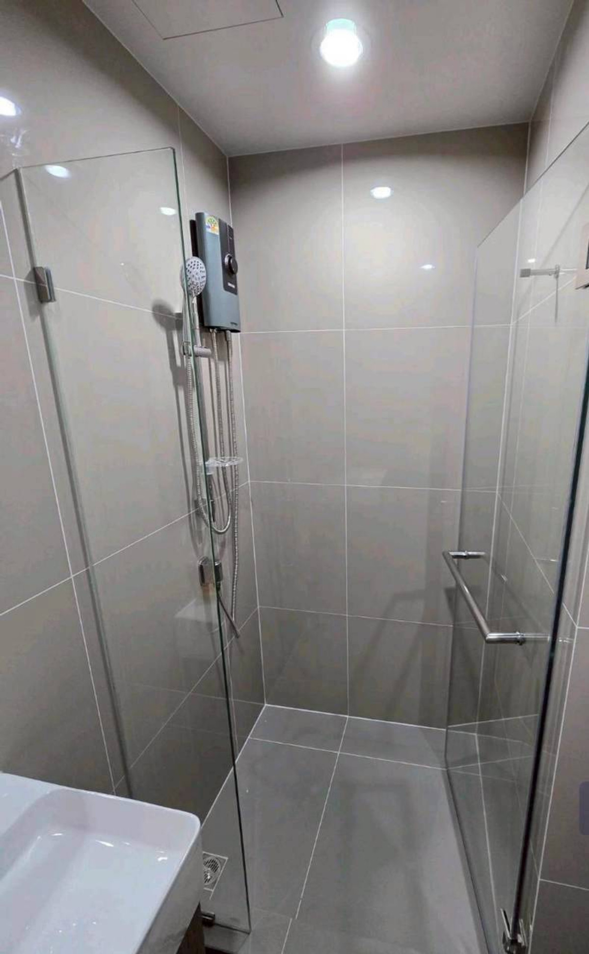 ให้เช่าคอนโดเสรีไทย-นิด้า : ✅ IDRL130 ✅ Line : @p2nproperty