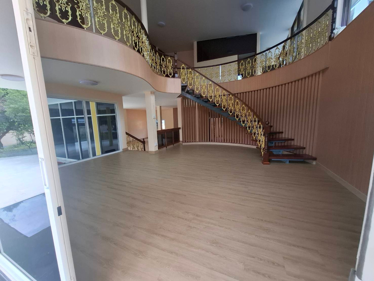 ให้เช่าบ้านลาดพร้าว เซ็นทรัลลาดพร้าว : 🏡 บ้านเดี่ยว 2 ชั้น ย่านลาดพร้าว 15 (ไม่ได้อยู่ในโครงการ)