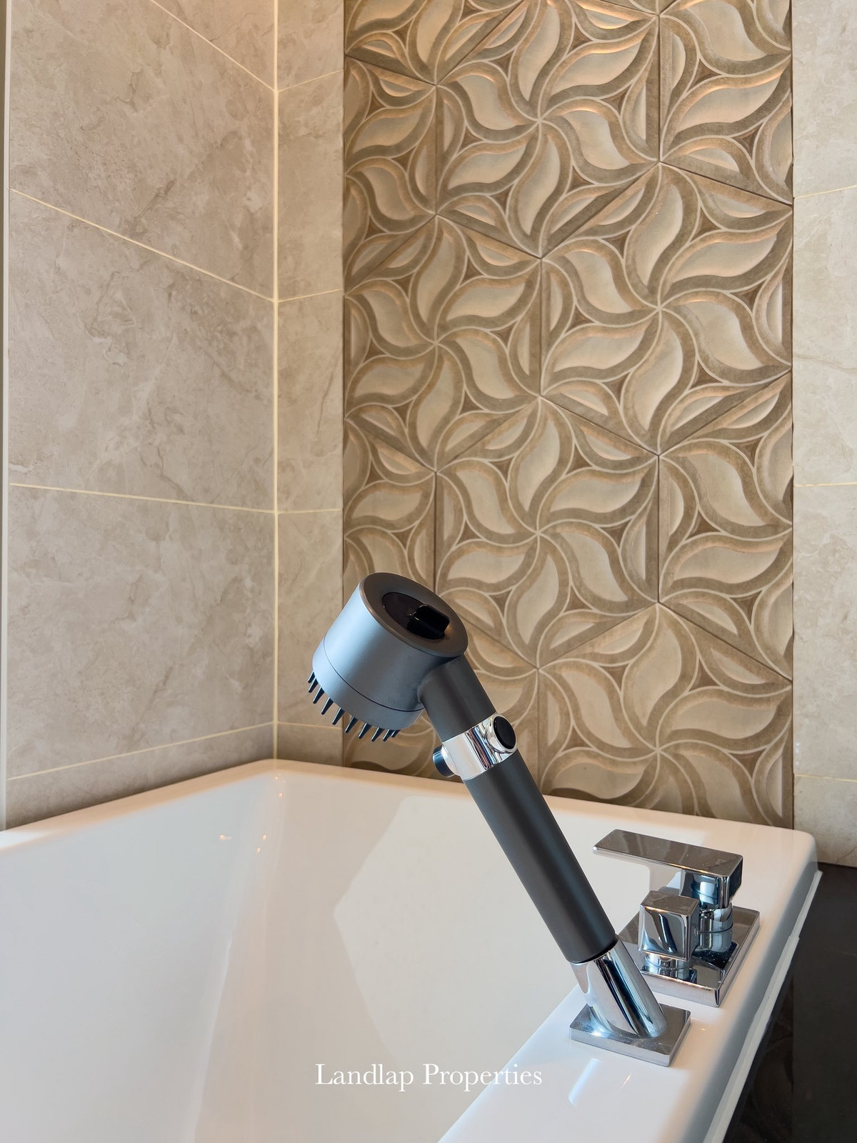 ให้เช่าพัทยา บางแสน ชลบุรี สัตหีบ : The Riviera Ocean Drive ห้องสวย บรรยากาศดี เฟอร์นิเจอร์และเครื่องใช้ไฟฟ้าครบ พร้อมเข้าอยู่ 