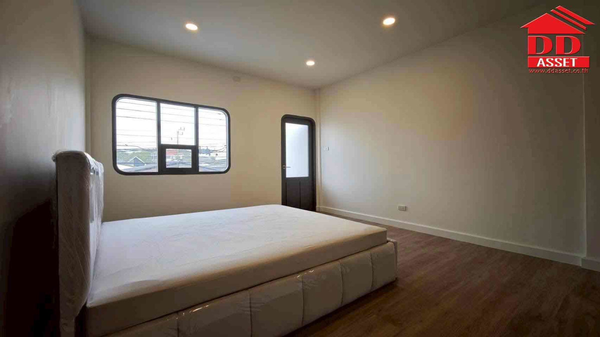 ทาวน์โฮมโชคชัย4 ลาดพร้าว71 : ขาย / ให้เช่า ทาวน์เฮาส์ 2 ชั้น โชคชัย 4 ซอย 55 รีโนเวทใหม่ เฟอร์นิเจอร์ครบ พร้อมอยู่ รหัสทรัพย์ : T8238