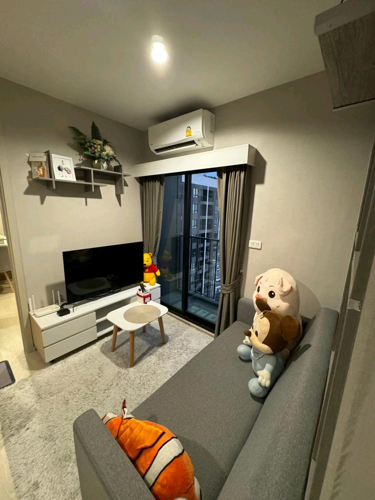 For RentCondoPattanakan, Srinakarin : 💥 Beautiful room, high floor, great view, next to the MRT Yellow Line in front of the project 💥