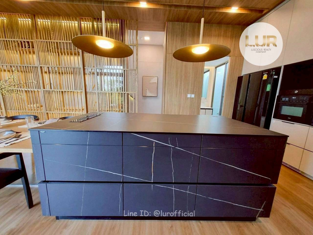 For RentHousePattanakan, Srinakarin : ✨ Luxury house for rent VIVE RAMA 9 ✨ 4 bedrooms, 4 bathrooms, usable area 324 sq m.