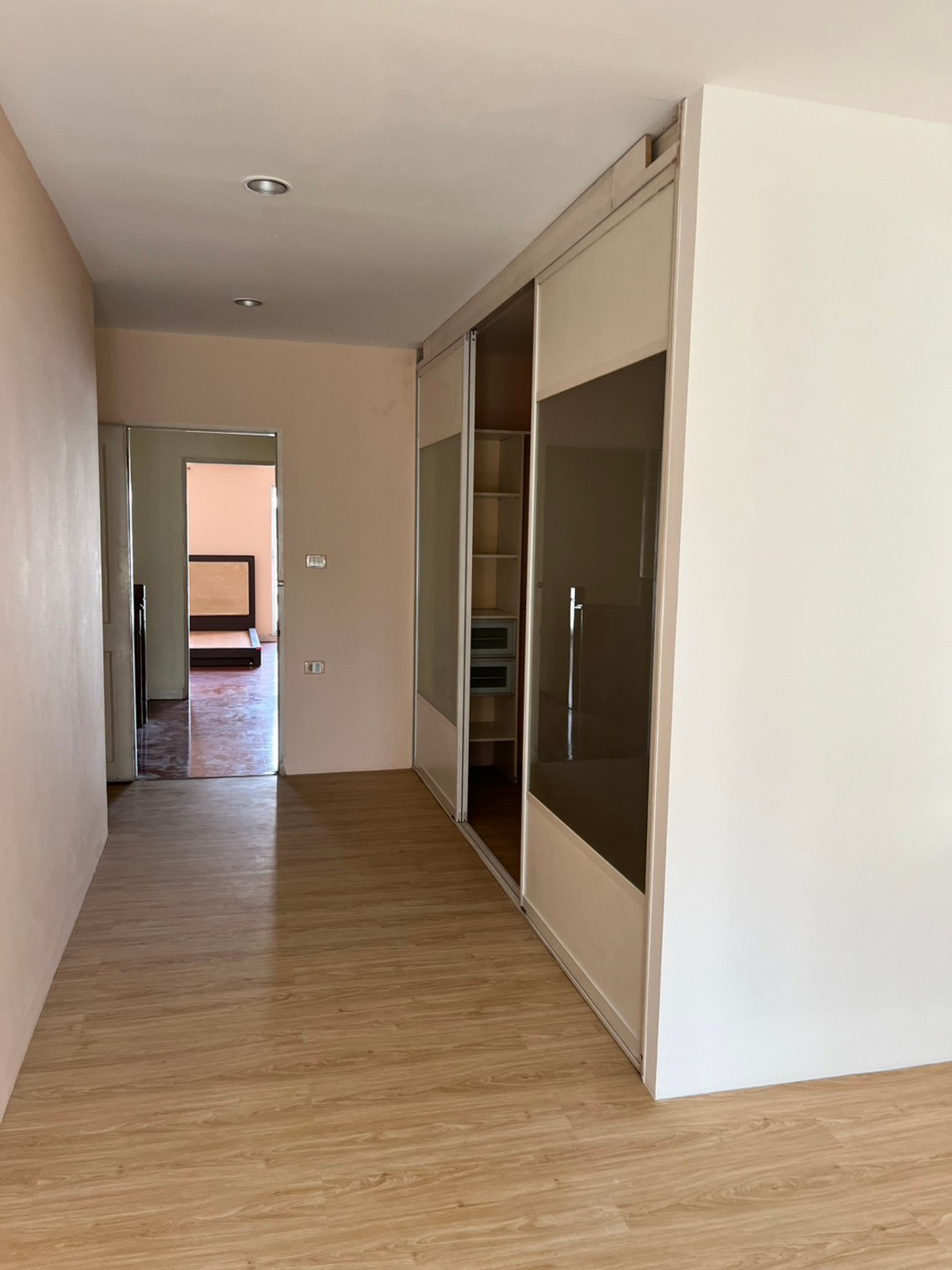 ให้เช่าทาวน์โฮมรัชดา ห้วยขวาง : บ้านกลางเมือง เหม่งจ๋าย รัชดา 2 / 3 ห้องนอน (เช่า), Baan Klang Muang Mengjai Ratchada 2 / 3 Bedrooms (FOR RENT) JANE040