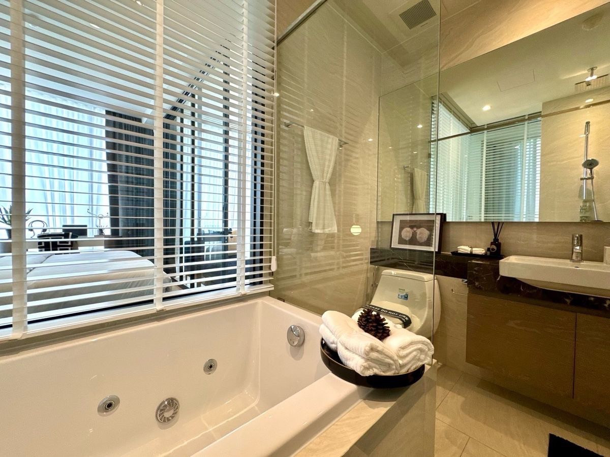 For RentCondoSilom, Saladaeng, Bangrak : Luxury Room 🌟 Ashton Silom 1bed plus 50 Sqm Fullyfurnish,Welcome Foreign 46,000-