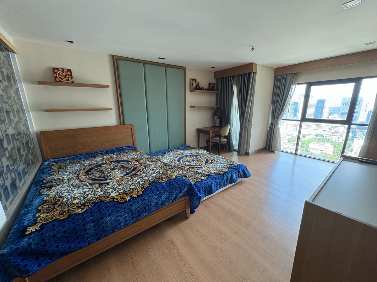 For RentCondoSathorn, Narathiwat : 🔥Rent 3BR 4BR + 1 Maid🔥223sqm🔥Floor33🔥85,000/month🔥Never rent before🔥