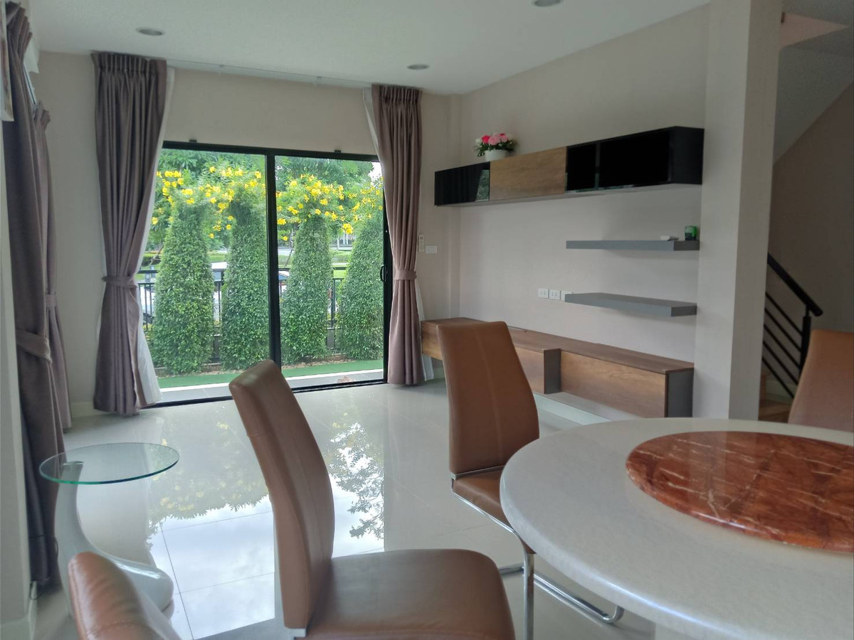 ให้เช่าบ้านนวมินทร์ รามอินทรา : ให้เช่าบ้านเดี่ยว ไลฟ์ บางกอก บูเลอวาร์ด รามอินทรา 65 (53 ตร.ว.) 4 นอน 3 น้ำ แปลงหน้าสวน พร้อมอยู่