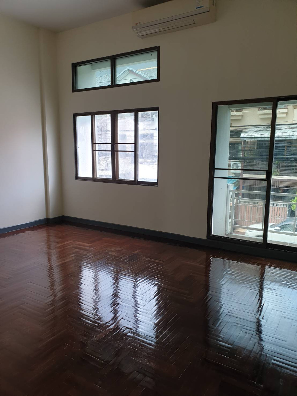 ขายทาวน์โฮมรัชดา ห้วยขวาง : บ้านกลางเมือง รัชดา เหม่งจ๋าย / 3 ห้องนอน (ขาย), Baan Klang Muang Ratchada Mengjai / 3 Bedrooms (FOR SALE) JANE037