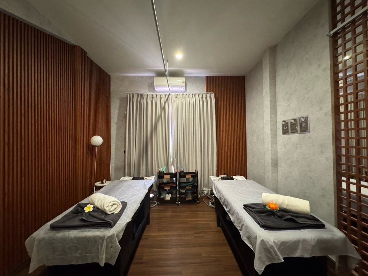 เซ้งร้านค้า/ตลาดนัดสุขุมวิท อโศก ทองหล่อ : เซ้งธุรกิจสปา เอกมัย ตกแต่งไปเยอะมาก เซ้งถูก 1.45 ล้านบาท เหมาะกับคนที่อยู่สายอาชีพสปา ทำธุรกิจเป็น ต่อยอดเป็น มืออาชีพ