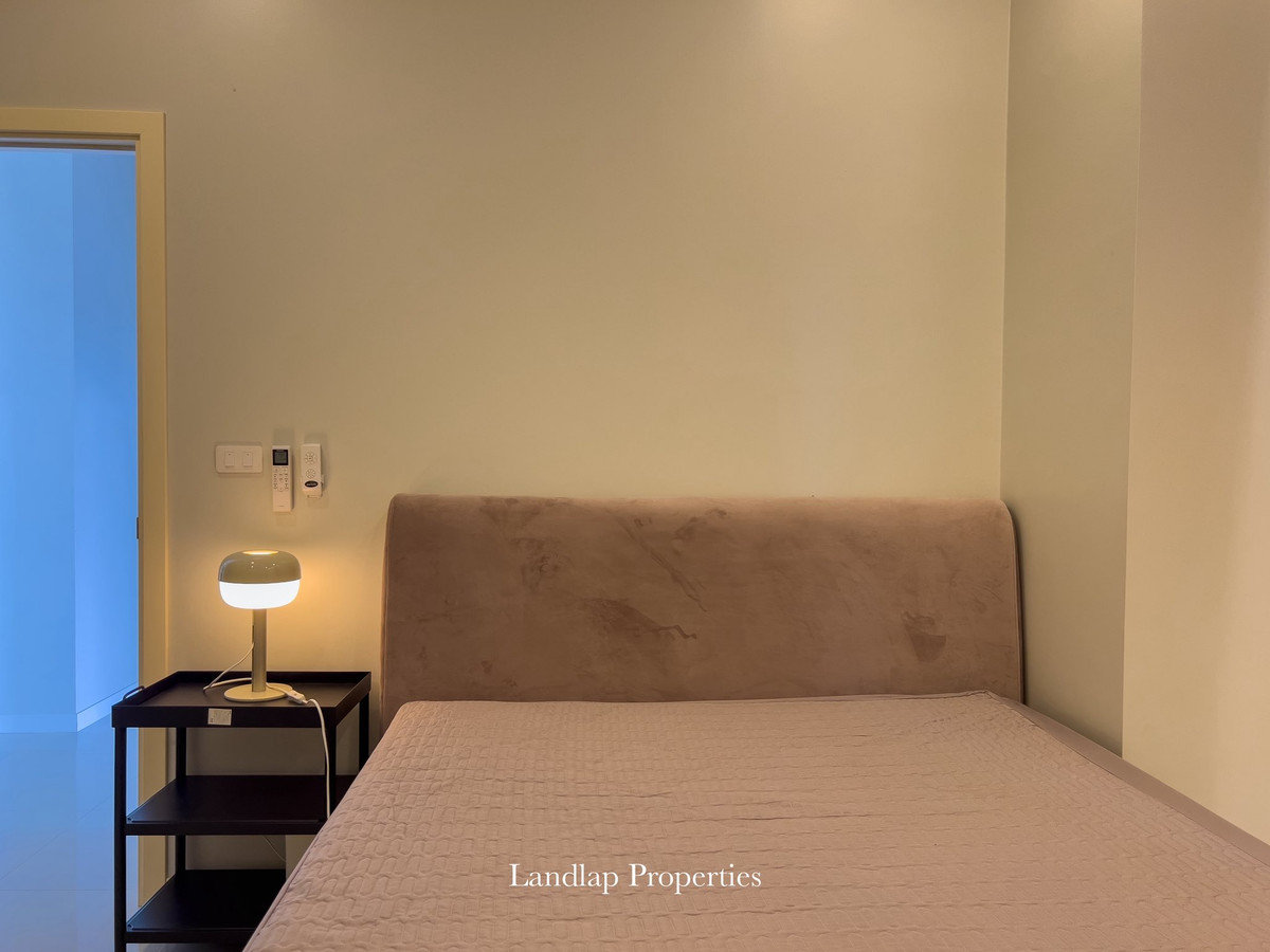 ให้เช่าพัทยา บางแสน ชลบุรี สัตหีบ : ให้เช่าบ้านเดี่ยวพัทยา พร้อสระว่ายน้ำส่วนตัว ระบบน้ำเกลือ บรรยากาศเงียบสงบ รายล้อมด้วยสวนสีเขียว ให้ความเป็นส่วนตัวสูง เหมาะสำหรับการอยู่อาศัยและพักผ่อนอย่างแท้จริง