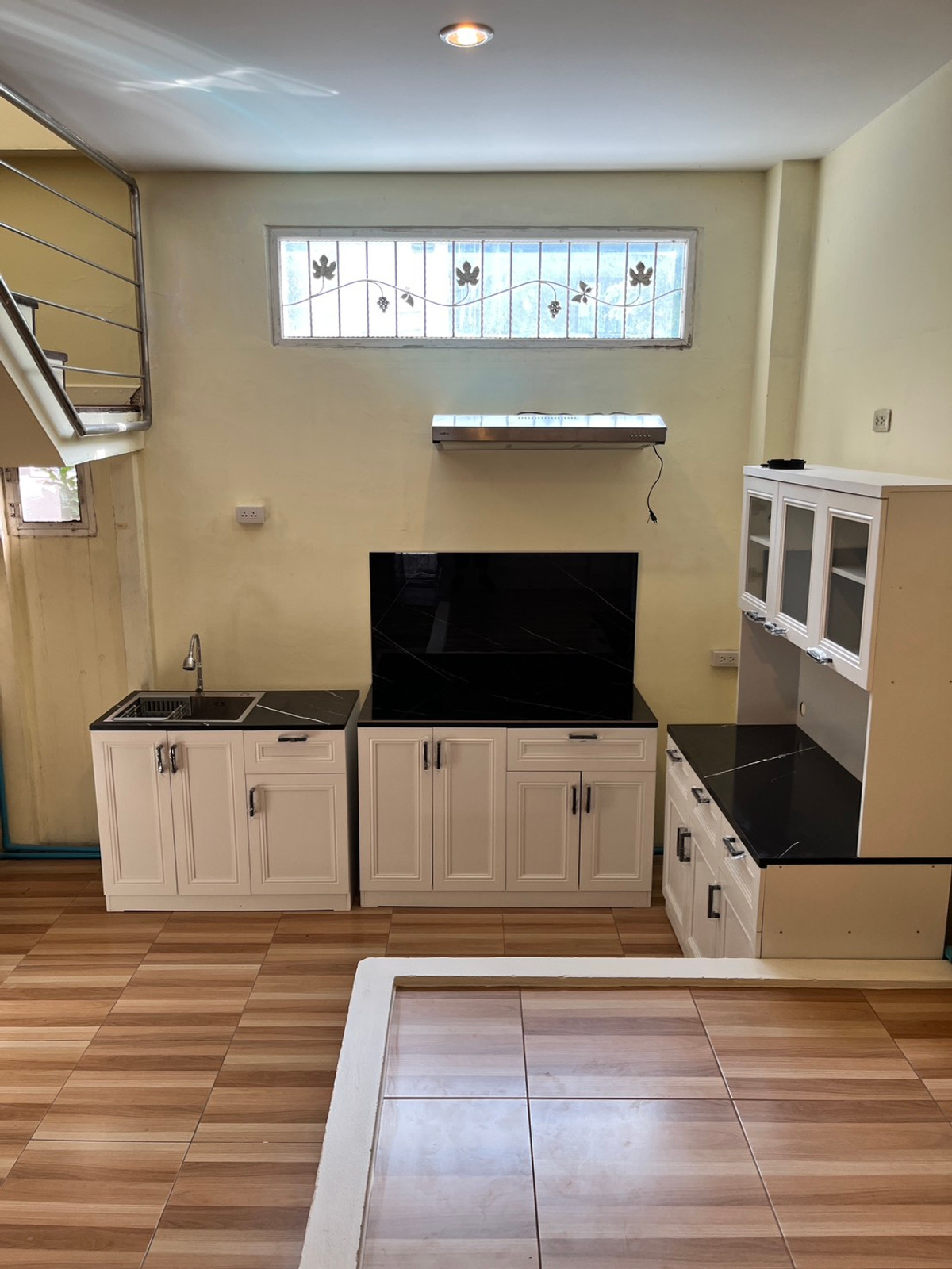 ให้เช่าทาวน์โฮมรัชดา ห้วยขวาง : บ้านกลางเมือง เหม่งจ๋าย รัชดา 2 / 3 ห้องนอน (เช่า), Baan Klang Muang Mengjai Ratchada 2 / 3 Bedrooms (FOR RENT) JANE040