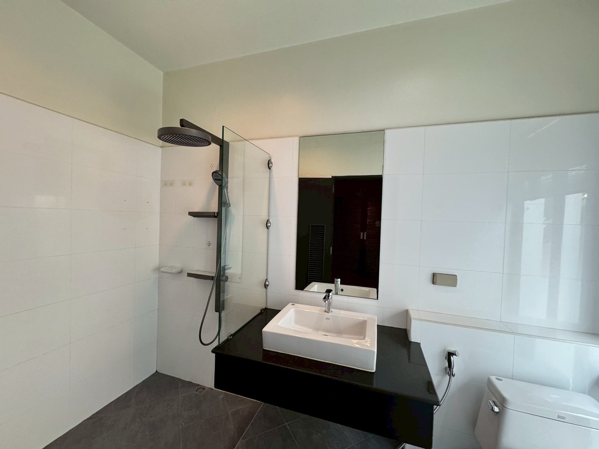 For RentHouseSukhumvit, Asoke, Thonglor : House for Rent – 3 Bedrooms, Walking Distance to BTS Phrom Phong & Emporium **NO CO-AGENT**