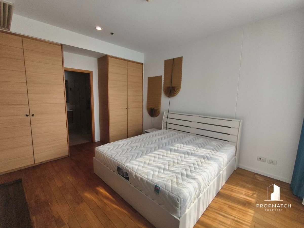 For RentCondoSathorn, Narathiwat : 🔥The Empire Place Sathorn🔥2B2B💫 97Sqm⚡️50,000⚡️Beautiful room, good price in the heart of Sathorn. If interested, contact Putter 📞0928895628 Line: plustor_ss