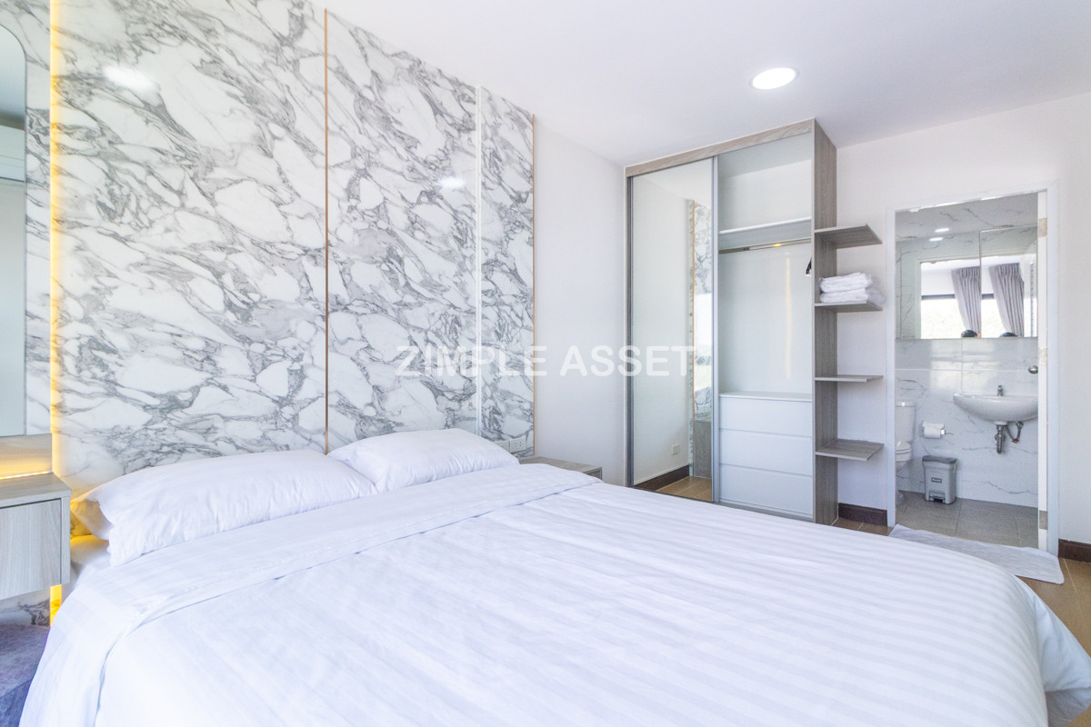 For RentSamut Prakan,Samrong : Line ID: @zimple_asset  Modern room apartment in Bang Phli, fully furnished with electrical appliances and great facilities Clean, secure, and conveniently located near shopping malls, community areas, and Bang Phli Industrial Estate.