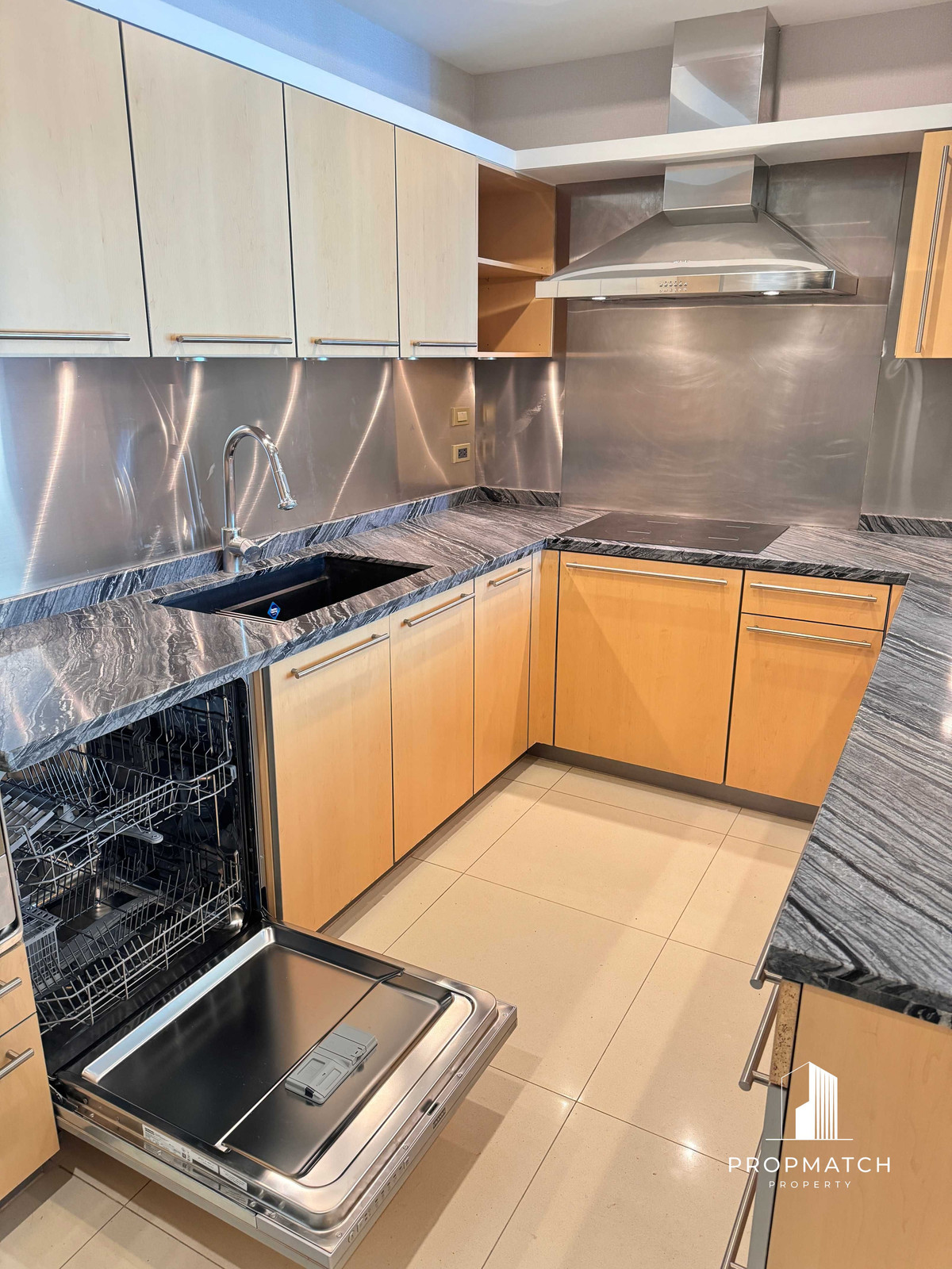 For RentCondoWitthayu, Chidlom, Langsuan, Ploenchit : ✨Flash Deal ✨Athenee Residence (3Bed 3Bath 198SQM.) ready to move in! Only 165,000 baht per month Tel.0981315848 @propmatch