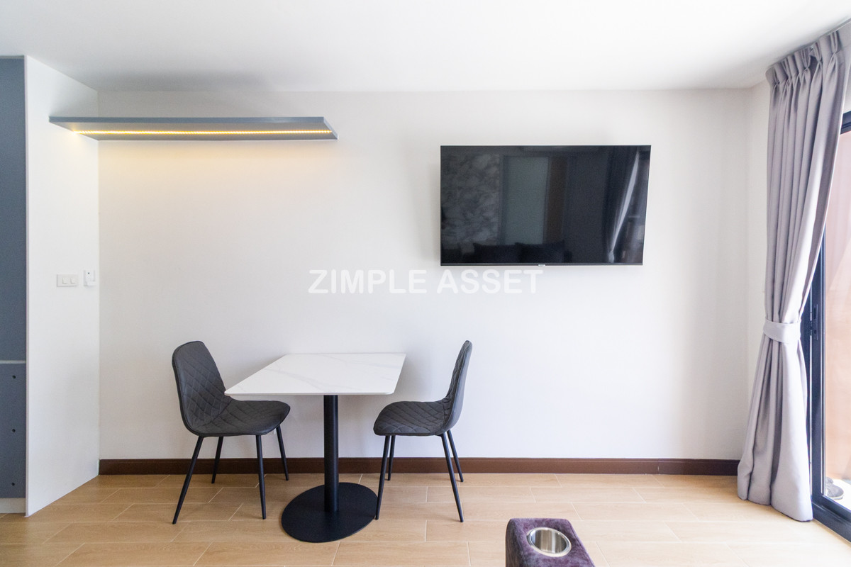 For RentSamut Prakan,Samrong : Line ID: @zimple_asset  Modern room apartment in Bang Phli, fully furnished with electrical appliances and great facilities Clean, secure, and conveniently located near shopping malls, community areas, and Bang Phli Industrial Estate.