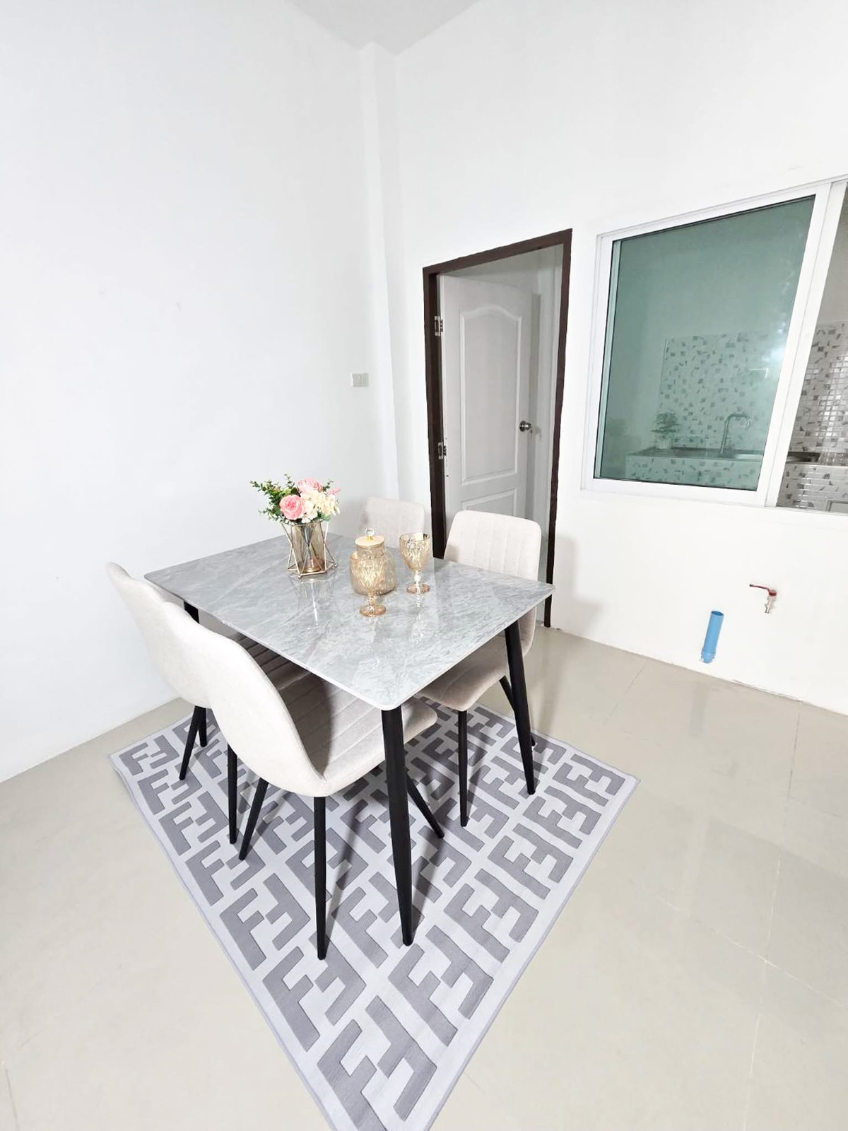 For SaleTownhomePattaya, Bangsaen, Chonburi : Ekthan Village / 2 Bedrooms (FOR SALE), Ekthan Village / 2 Bedrooms (FOR SALE) BEWN125