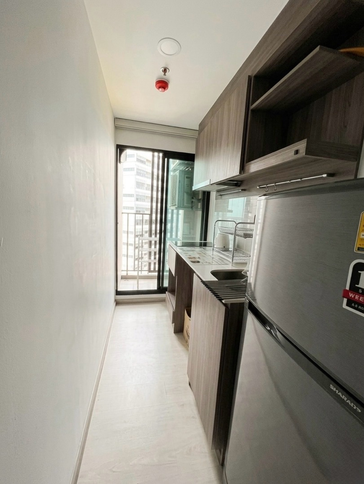 ให้เช่าคอนโดวิภาวดี ดอนเมือง หลักสี่ : 📍โครงการ : KnightsBridge Phaholyothin Interchange 
🚝 ใกล้ : BTS สถานีวัดพระศรีมหาธาตุ 300 เมตร
💵 ราคาเช่า : 13,000 บาท / เดือน