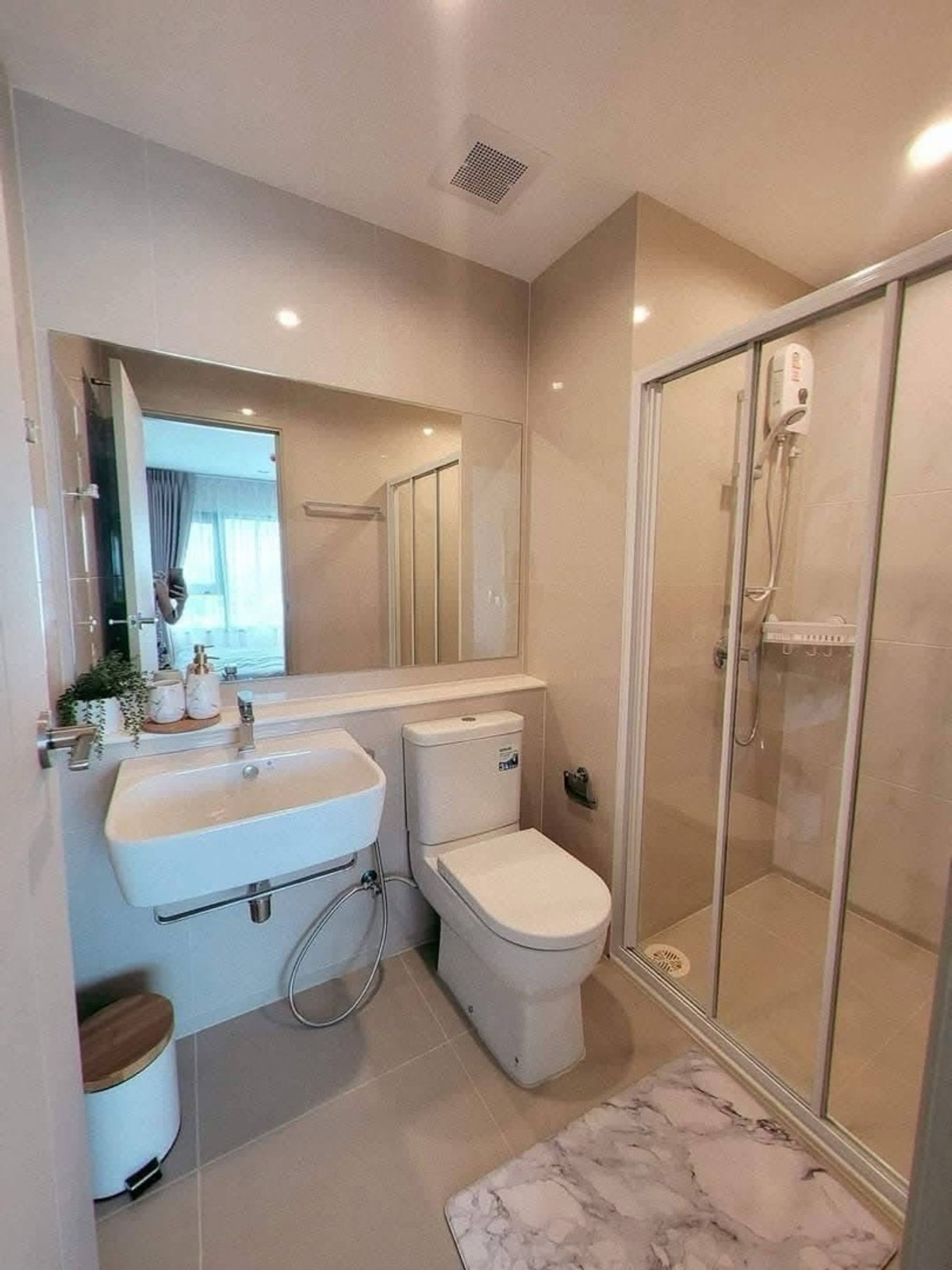 For RentCondoSamut Prakan,Samrong : #Z5075💥 190369 🔥Condo for rent Aspire Erawan Prime (old code Z1256)