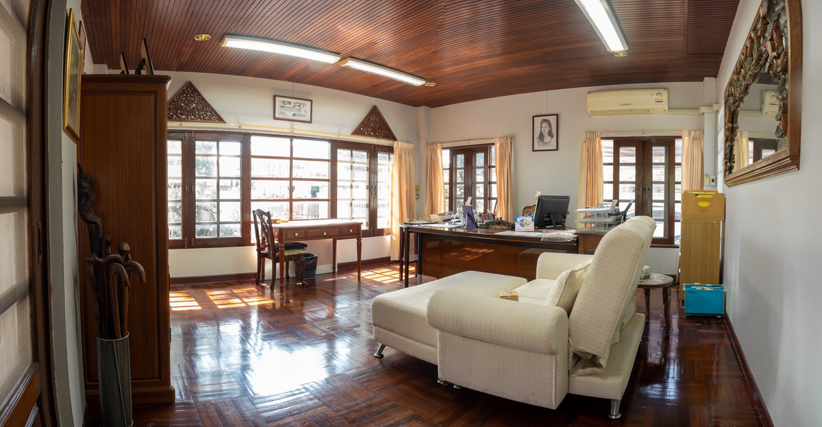 ขายบ้านเสรีไทย-นิด้า : หมู่บ้านนวธานี / 5 ห้องนอน (ขาย), Moo Baan Navatanee  / 5 Bedrooms (FOR SALE) FAHS060