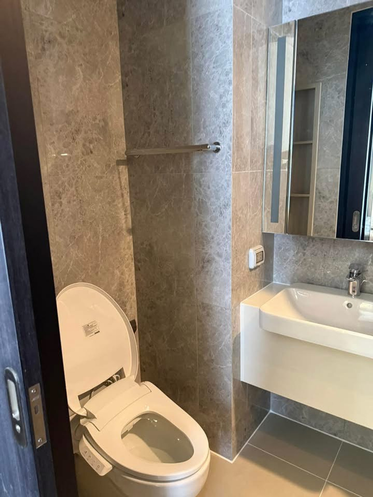 For RentCondoAri,Anusaowaree : 💥 FOR RENT : Noble Around Ari Condo 💥