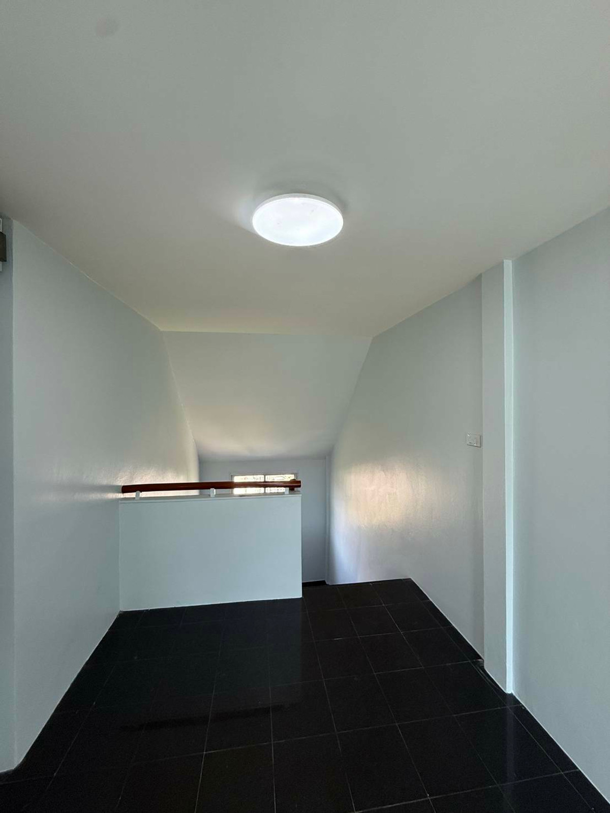 ขายโฮมออฟฟิศรัชดา ห้วยขวาง : สินธานี ลาดพร้าว 80 / 4 ห้องนอน (ขาย), Sinthanee Ladprao 80 / 4 Bedrooms (FOR SALE) JANE046