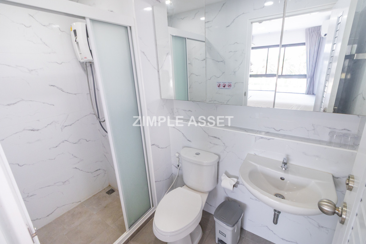 For RentSamut Prakan,Samrong : Line ID: @zimple_asset  Modern room apartment in Bang Phli, fully furnished with electrical appliances and great facilities Clean, secure, and conveniently located near shopping malls, community areas, and Bang Phli Industrial Estate.