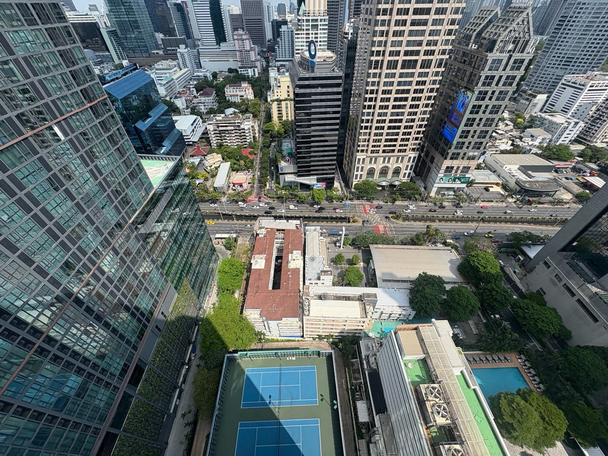 For RentCondoSathorn, Narathiwat : 🔥Rent 3BR 4BR + 1 Maid🔥223sqm🔥Floor33🔥85,000/month🔥Never rent before🔥