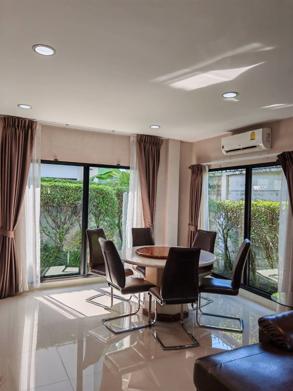 ให้เช่าบ้านนวมินทร์ รามอินทรา : ให้เช่าบ้านเดี่ยว ไลฟ์ บางกอก บูเลอวาร์ด รามอินทรา 65 (53 ตร.ว.) 4 นอน 3 น้ำ แปลงหน้าสวน พร้อมอยู่