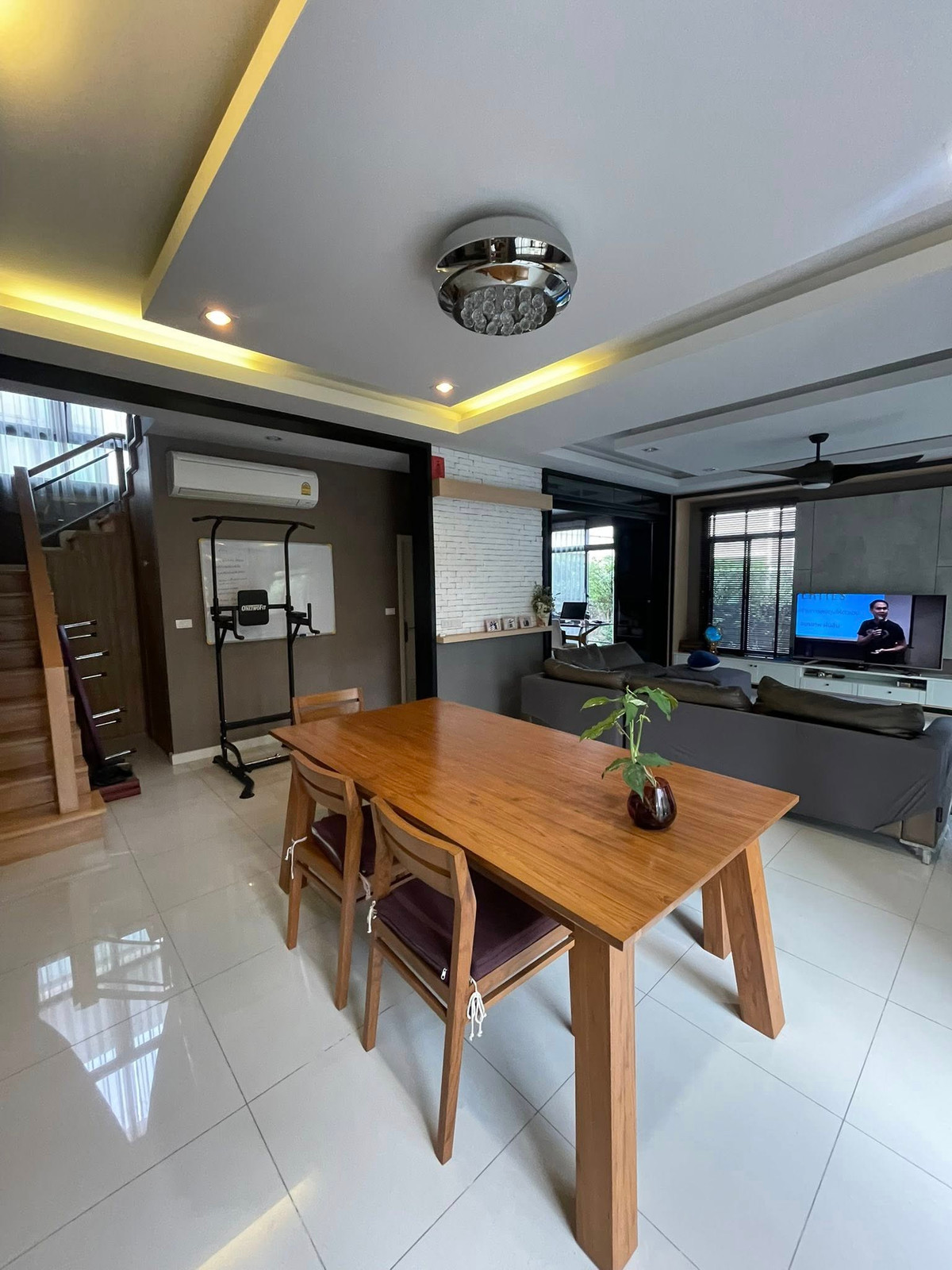 For RentHousePattanakan, Srinakarin : RH032326 For rent, 2-story detached house, 4 bedrooms at The Palm Pattanakarn, near Thonglor, Ekkamai.