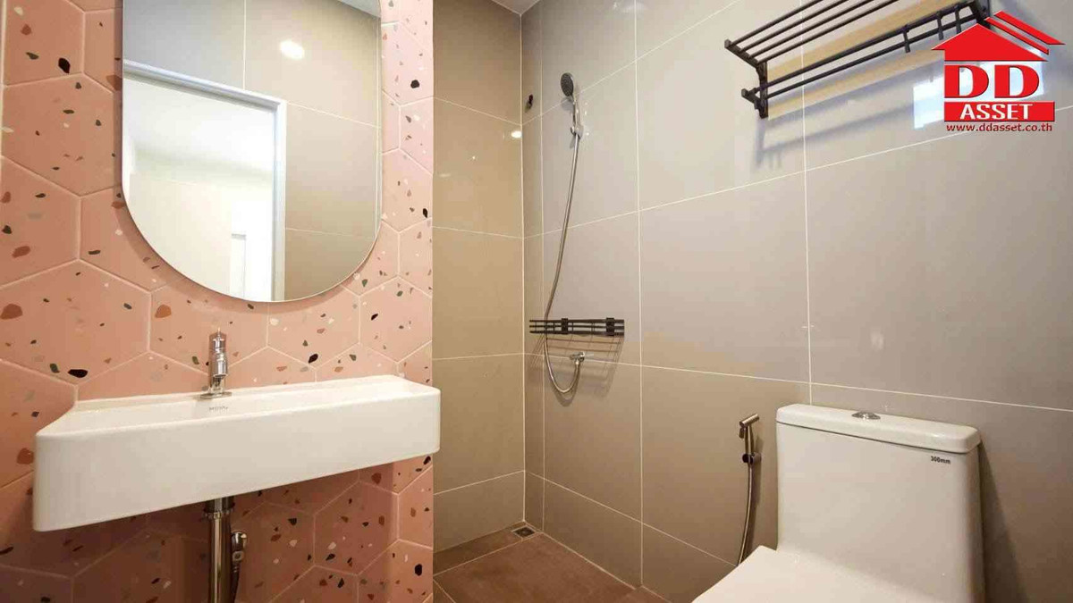 ทาวน์โฮมโชคชัย4 ลาดพร้าว71 : ขาย / ให้เช่า ทาวน์เฮ้าส์ 2 ชั้น รีโนเวทใหม่ โชคชัย 4 ซอย 38 หลังมุม Fully Furnished ลาดพร้าว  รหัสทรัพย์ : T8240