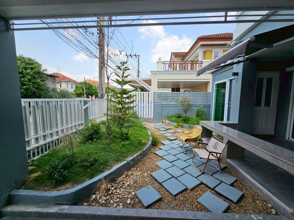 ให้เช่าบ้านนวมินทร์ รามอินทรา : ให้เช่าบ้านเดี่ยว เรสซิเด้นซ์พาร์ค ชวนชื่นซิตี้  4 ห้องนอน 4 ห้องน้ำ จอดรถ 2 คัน 