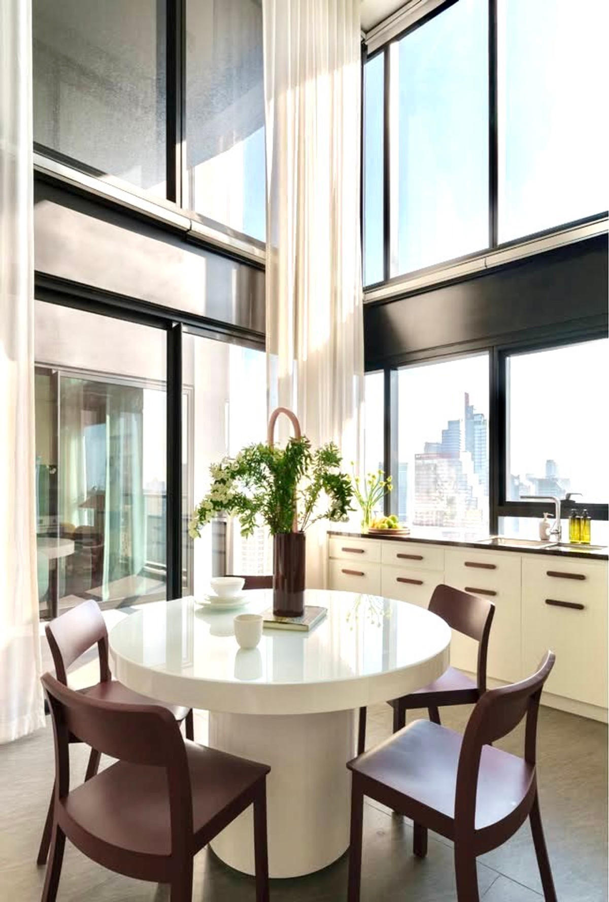 ให้เช่าคอนโดสีลม ศาลาแดง บางรัก : ให้เช่า คอนโด  The Lofts Silom  2 ห้องนอน  122 ตร.ม. ห้องใหม่ เพิ่งตกแต่งเสร็จโดย Designer 