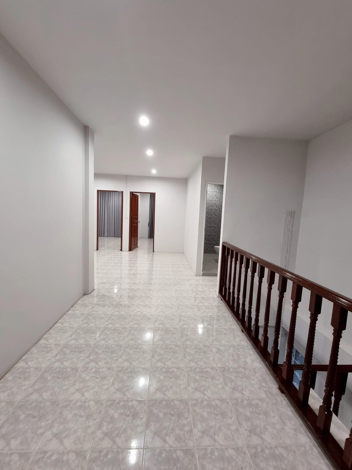 ให้เช่าบ้านนวมินทร์ รามอินทรา : บ้านเช่าใกล้รถไฟฟ้า ให้เช่าบ้านหทัยราษฎร์ มีนบุรี 51ตรว. 5นอน 3น้ำ 4ที่จอดรถ รับจดทะเบียนบริษัท